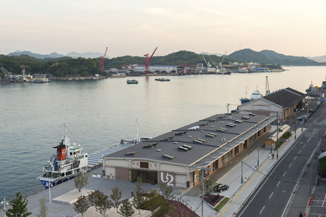 広島県・備後地方の尾道市で、“デニム”をドレスコードに自転車で「瀬戸内しまなみ街道」を駆けるイベント「DENIM RUN Onomichi」が開催