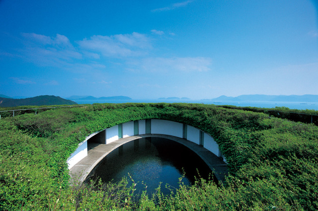 ベネッセハウス オーバル，1995年，香川県 直島