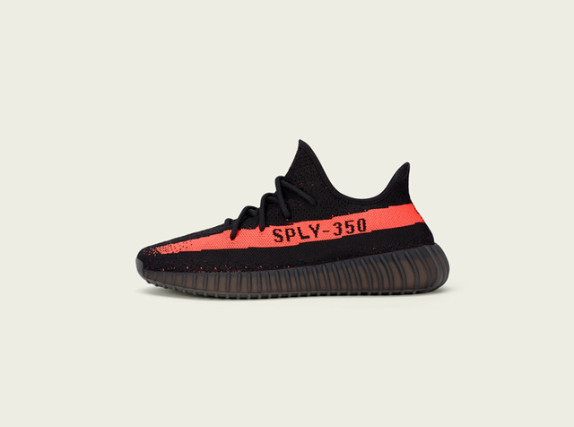 「YEEZY BOOST 350 V2」（2万8,000円）