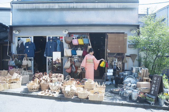 谷中にある荒物雑貨のお店「松野屋」で