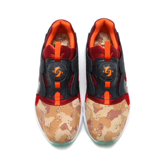 PUMA×atmos×Titoloによるスニーカー「DISC BLAZE “DESERT DUSK”」（1万8,000円）