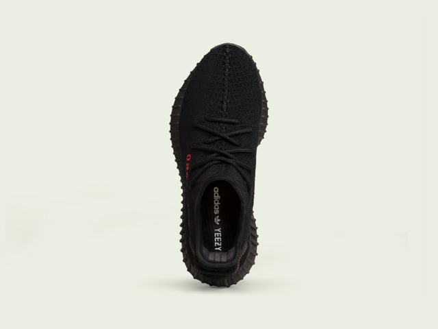 YEEZY BOOST 350 V2（2万8,000円）