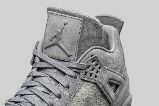 AIR JORDAN 4 RETRO KAWS（3万8,000円）