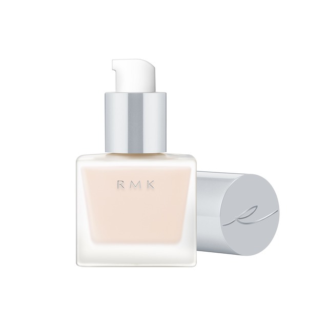 「RMK メイクアップベース」（30ml 3,700円）はポンプタイプを採用