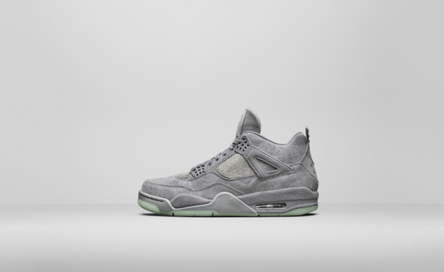 AIR JORDAN 4 RETRO KAWS（3万8,000円）