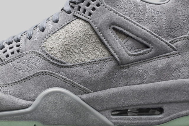 AIR JORDAN 4 RETRO KAWS（3万8,000円）