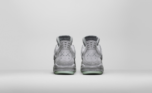 AIR JORDAN 4 RETRO KAWS（3万8,000円）