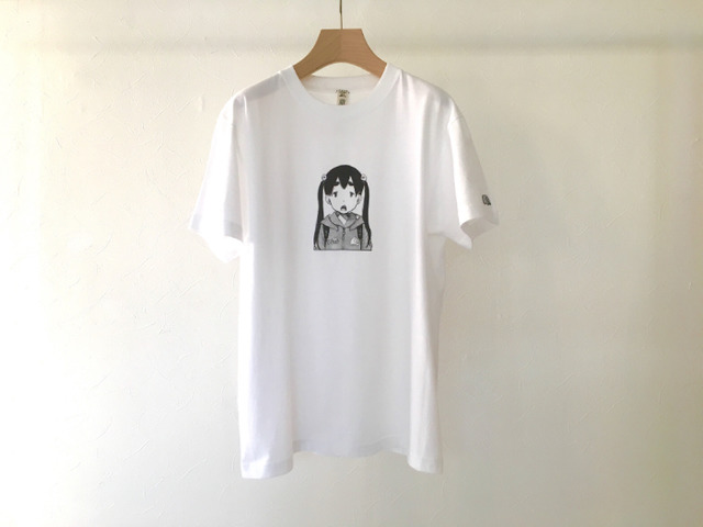 『デッドデッドデーモンズデデデデデストラクション』×「武蔵野縫製」About A Girl T シャツ（7,630円）