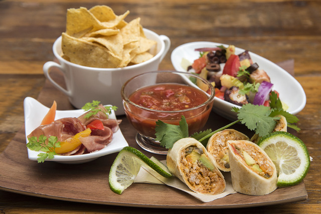 MEXICAN BEACH SPECIAL APPETIZER SETオススメ前菜盛り合わせ（税込2,000円/1人前）