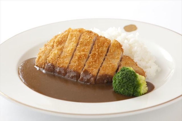 山形県産豚ロースカツカレーライス（2,200円）