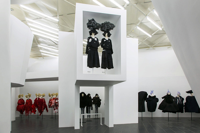 「川久保玲 / コム デ ギャルソン展（Rei Kawakubo / Comme des Garcons）」