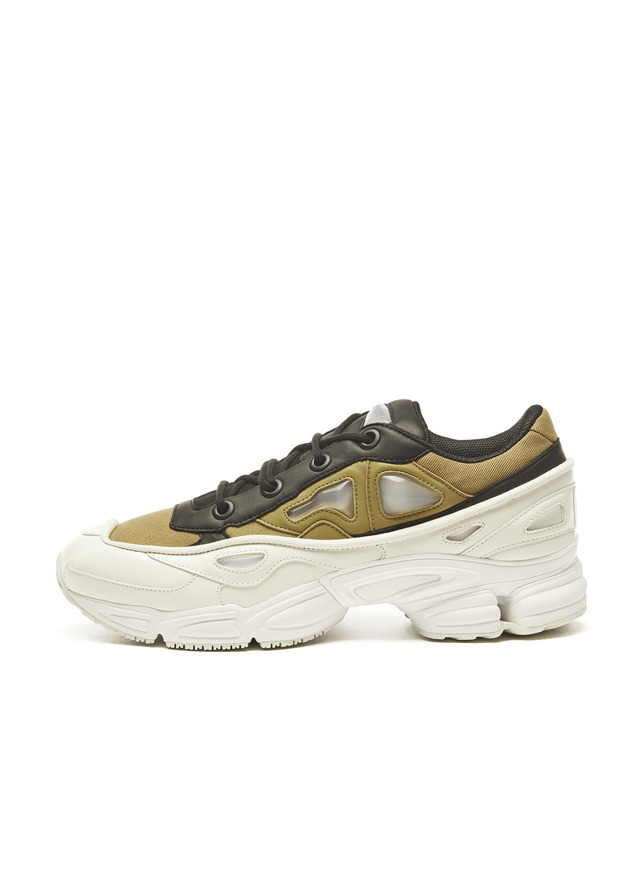 「ラフ・シモンズ オズウィーゴ III（RAF SIMONS OZWEEGO III）」（4万8,000円）