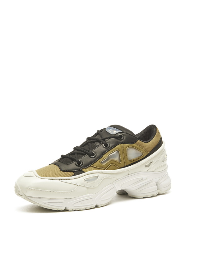 「ラフ・シモンズ オズウィーゴ III（RAF SIMONS OZWEEGO III）」（4万8,000円）