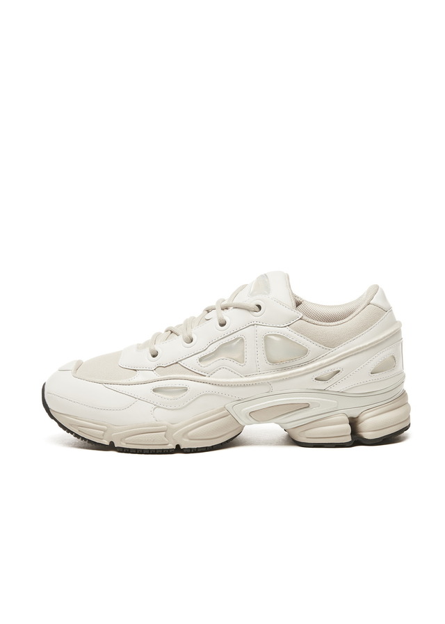 「ラフ・シモンズ オズウィーゴ III（RAF SIMONS OZWEEGO III）」（4万8,000円）