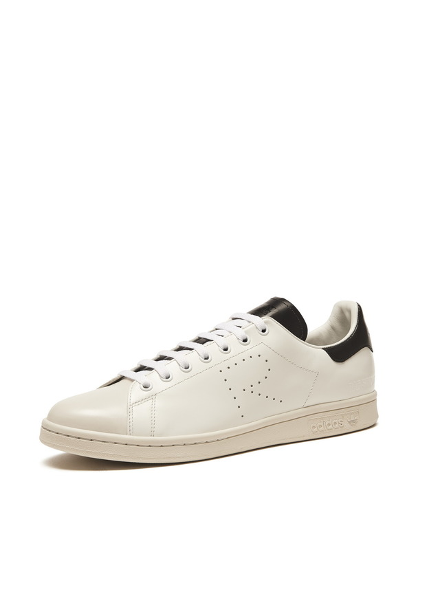 「ラフ・シモンズ スタンスミス（RAF SIMONS STAN SMITH）」（3万8,500円）