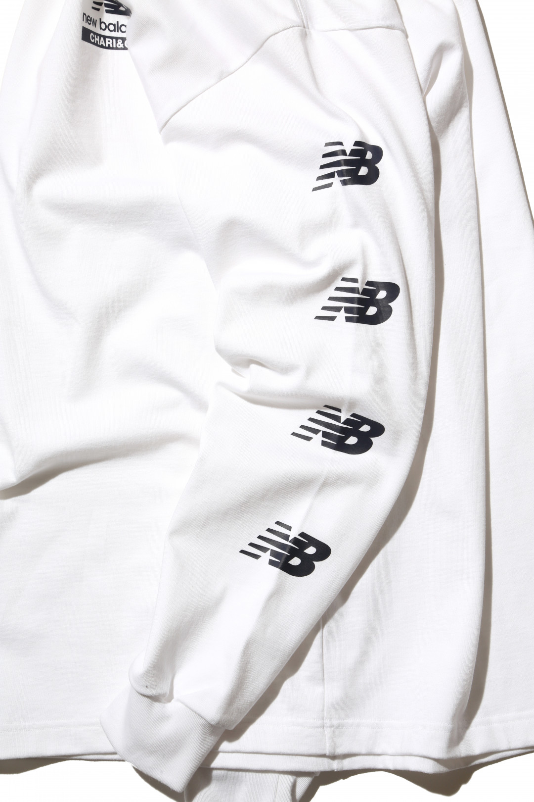 LONG SLEEVE T-SHIRT WHITE（7,900円）