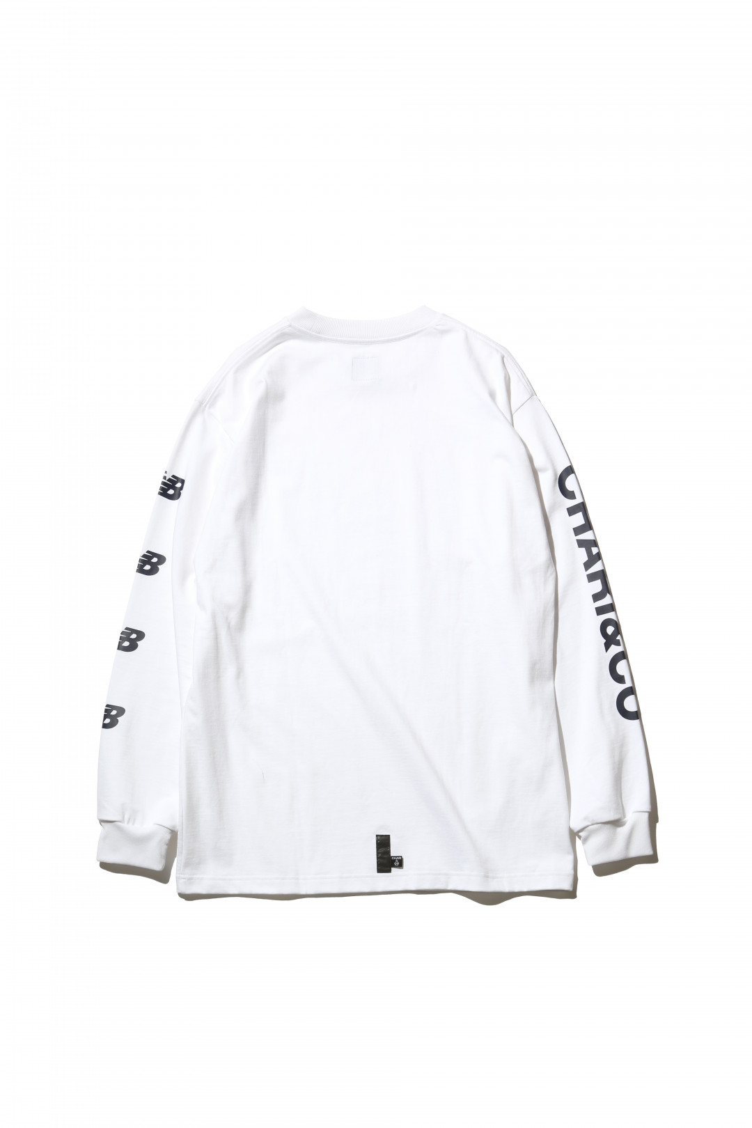 LONG SLEEVE T-SHIRT WHITE（7,900円）