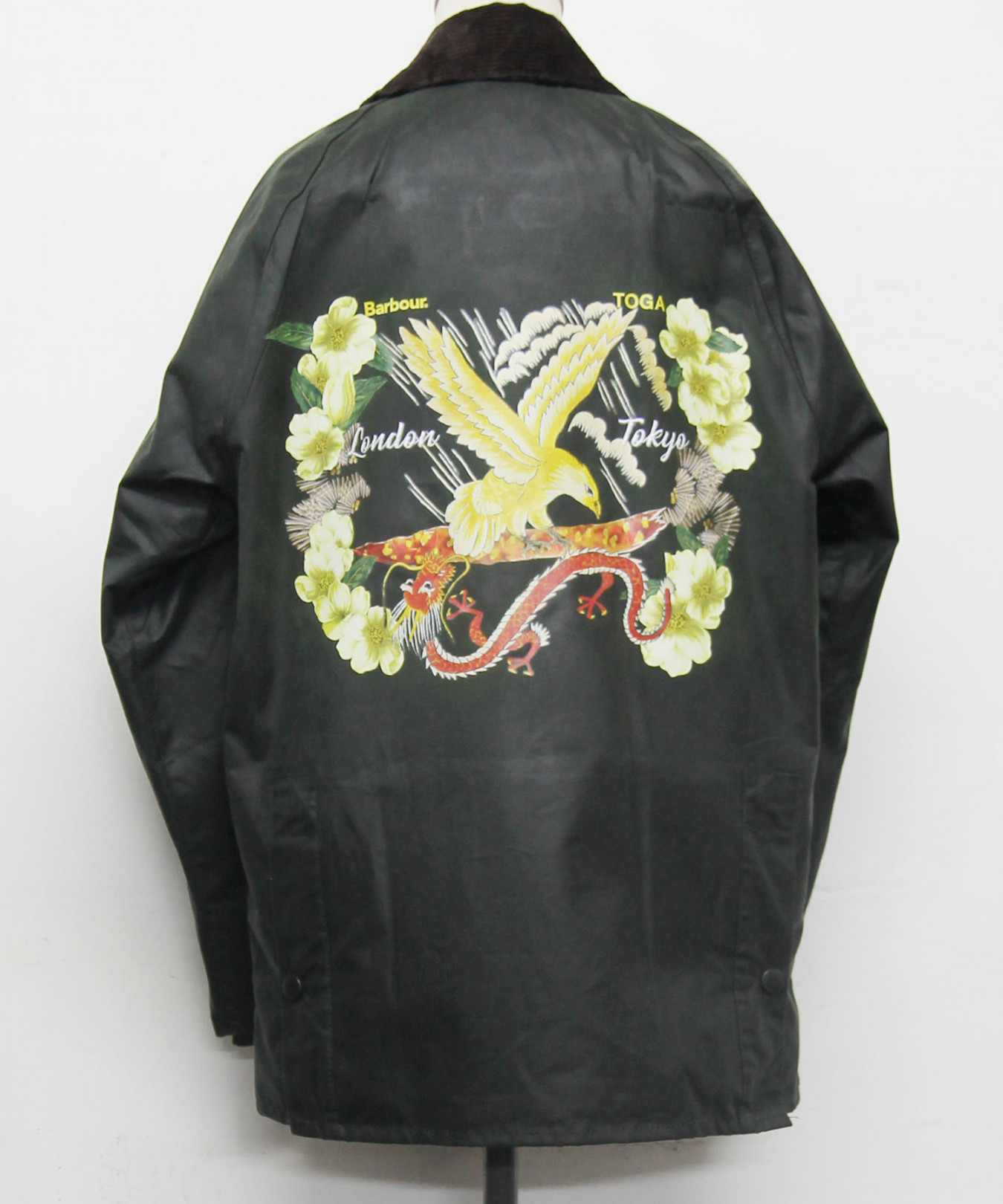TOGA PULLA × Barbourの限定販売ジャケット（6万9,000円）