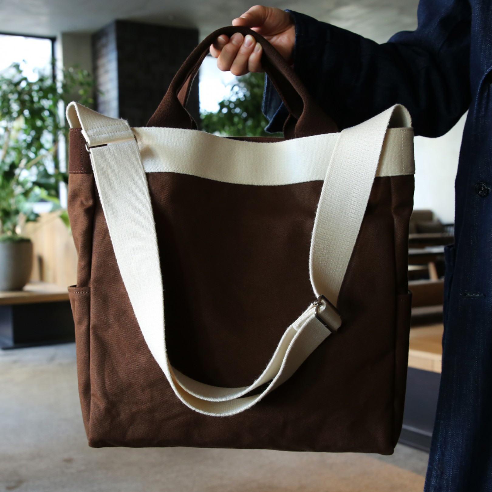 「2WAY TOTE BAG（L）」（1万8,000円）