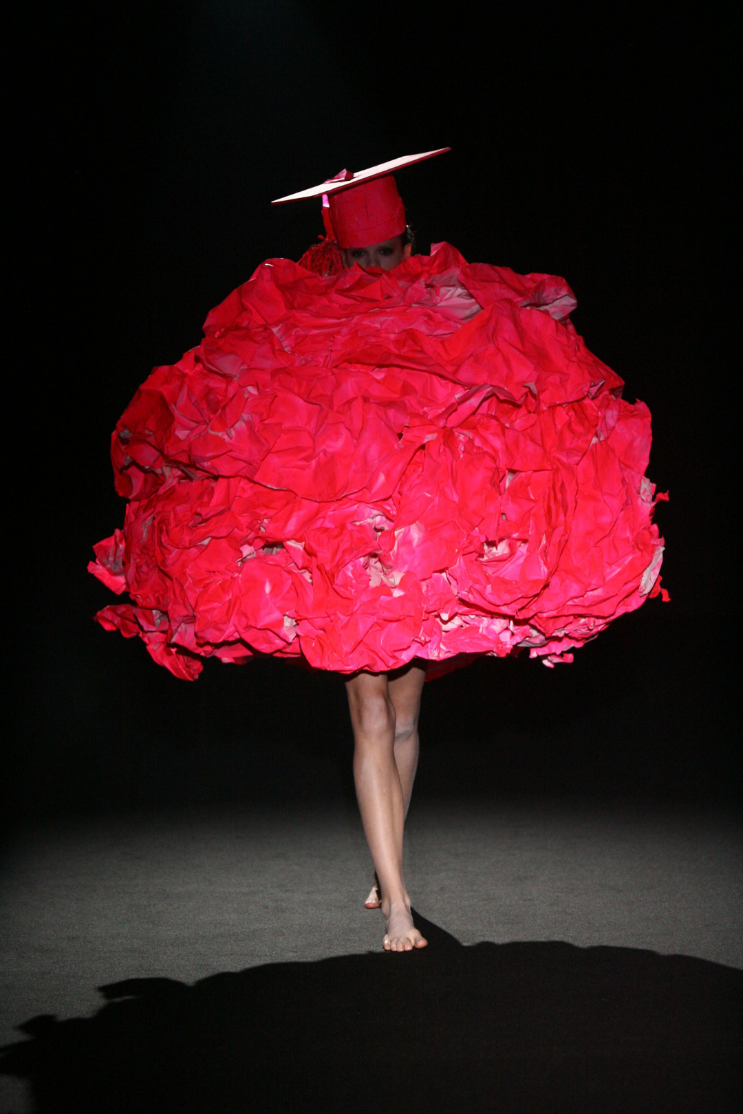 山縣良和《collection #04 graduate fashion show -0points-》 2009