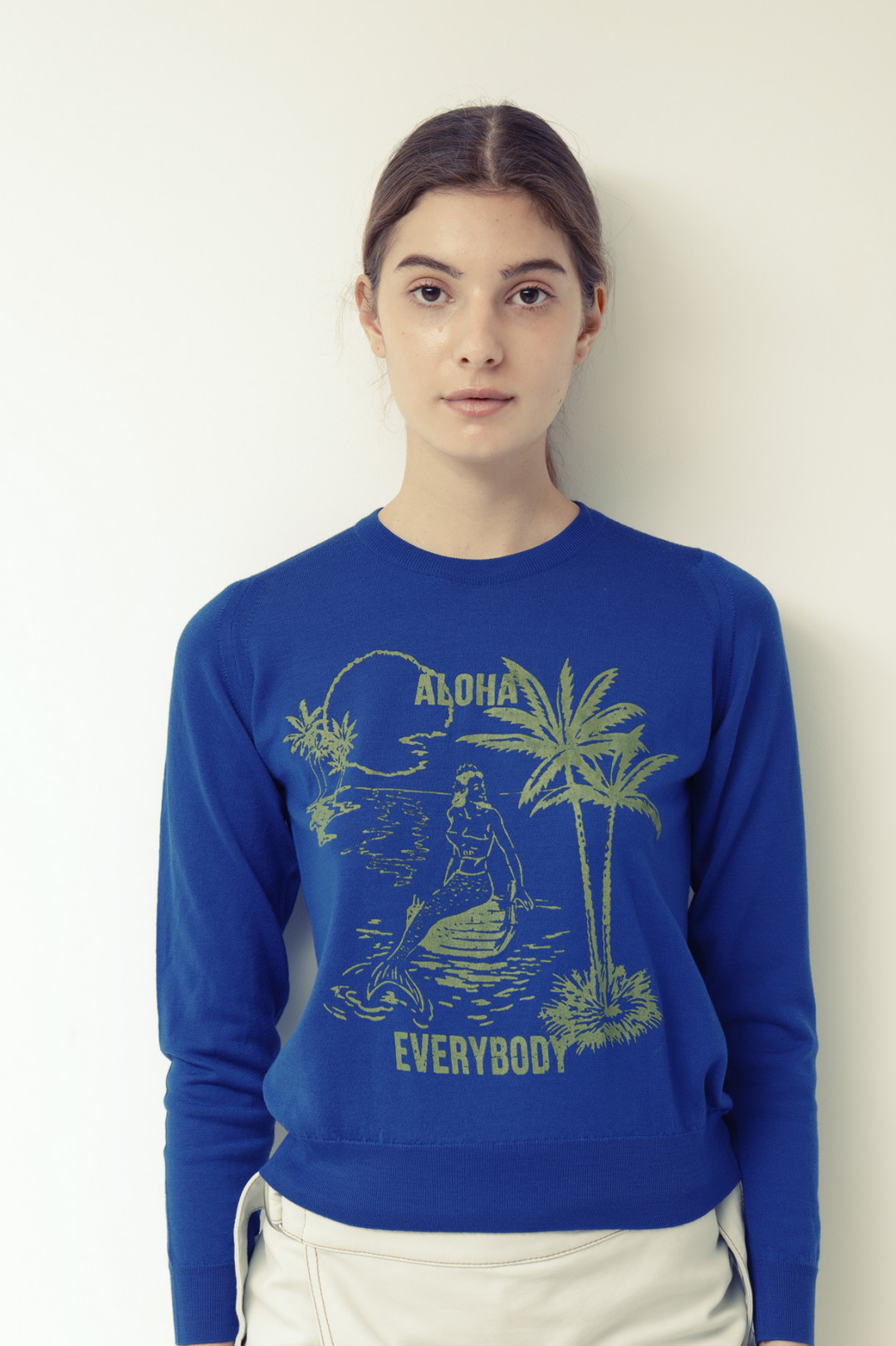 「JOHN SMEDLEY×bp mermaid ptニット」ブルー（4万6,000円）