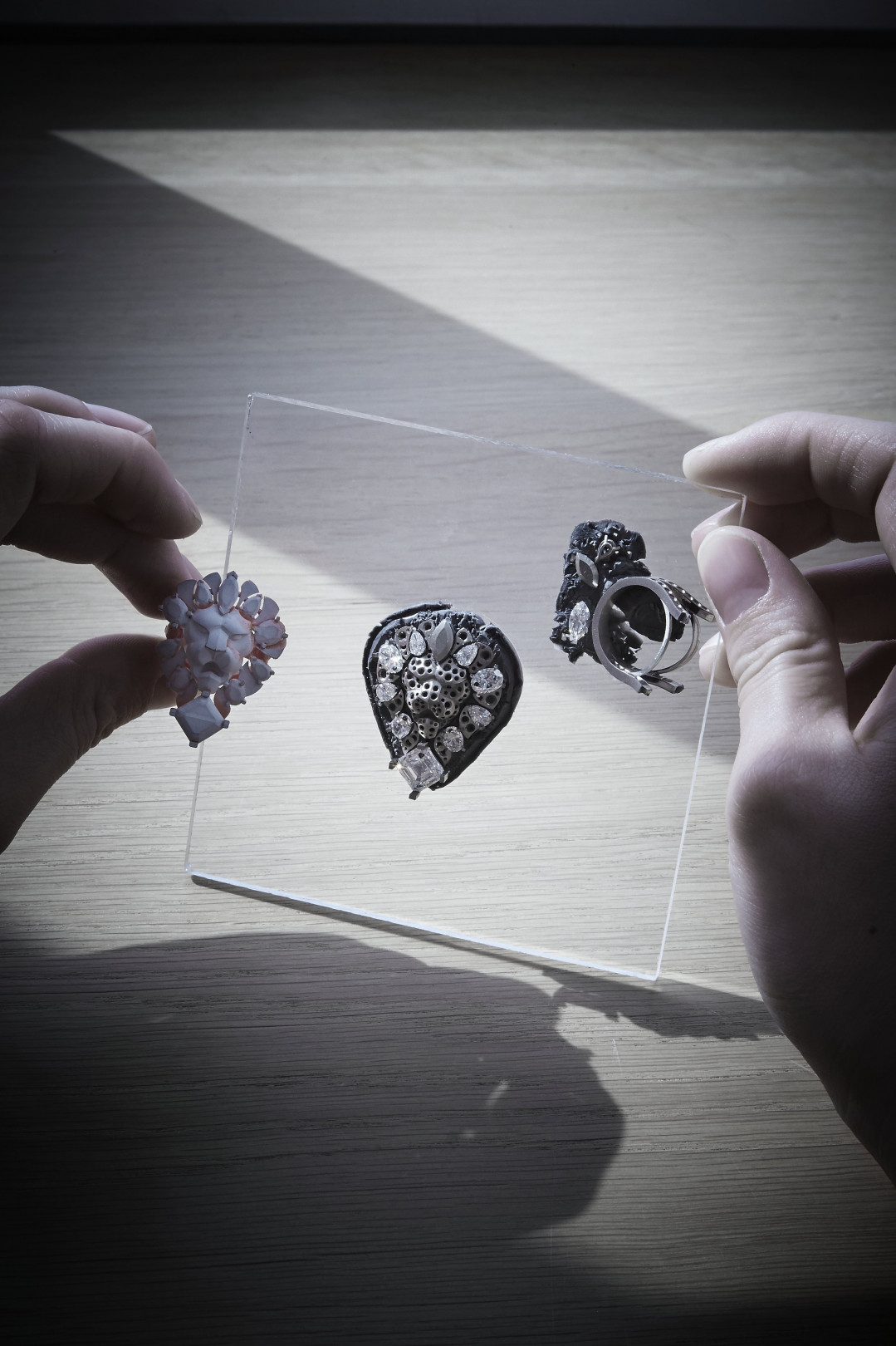 Work on the pieces from the L'ESPRIT DU LION High Jewelry collection in the CHANEL workshop, 18 Place Vendôme, Paris - View of work on the head of the lion.