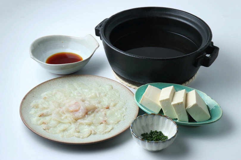 山口県萩市「萩市産ふぐの湯豆腐」（980円）