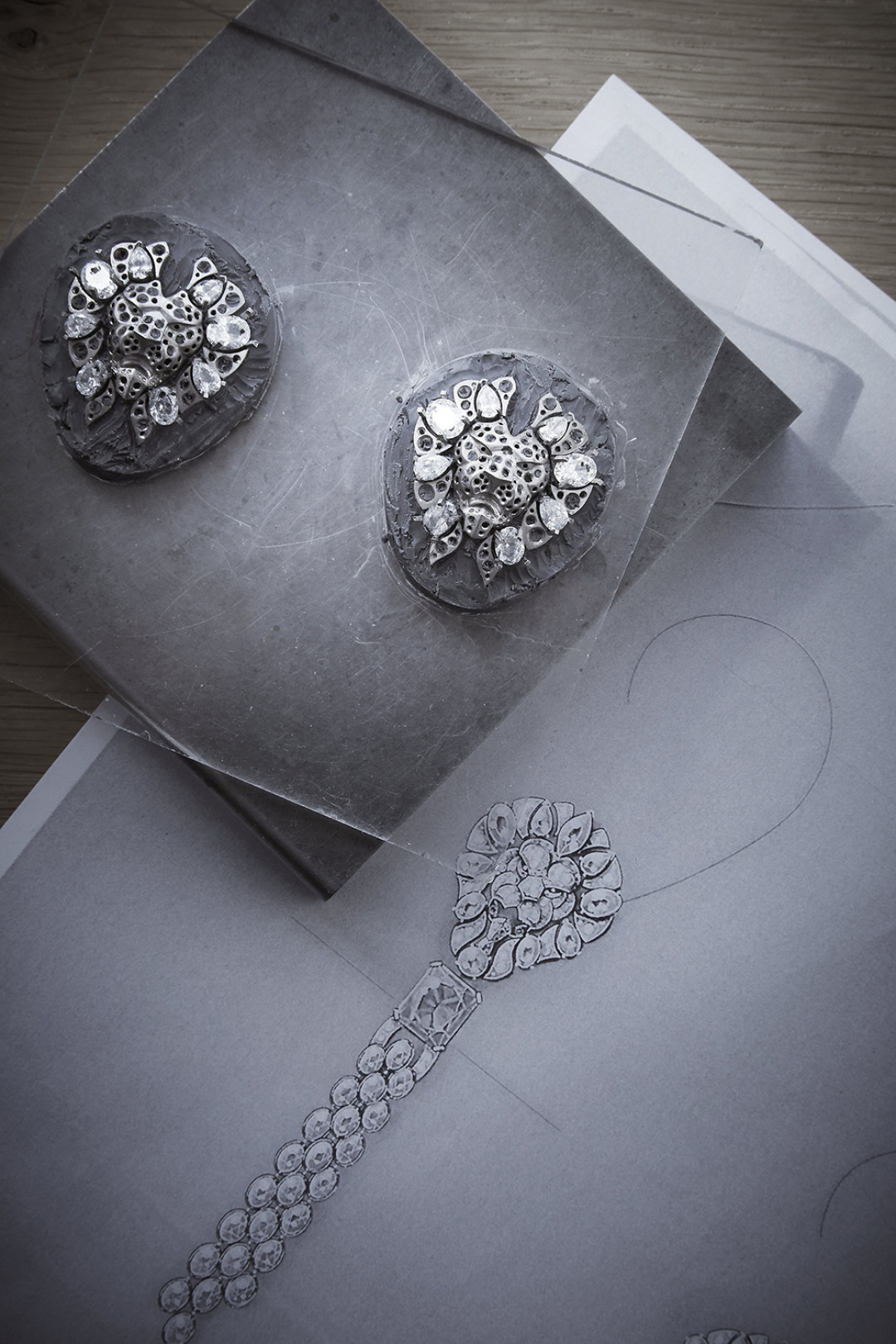 Work on the pieces from the L'ESPRIT DU LION High Jewelry collection in the CHANEL workshop, 18 Place Vendôme, Paris -