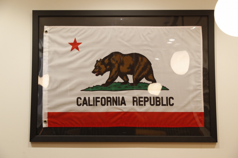 カリフォルニア州の旗