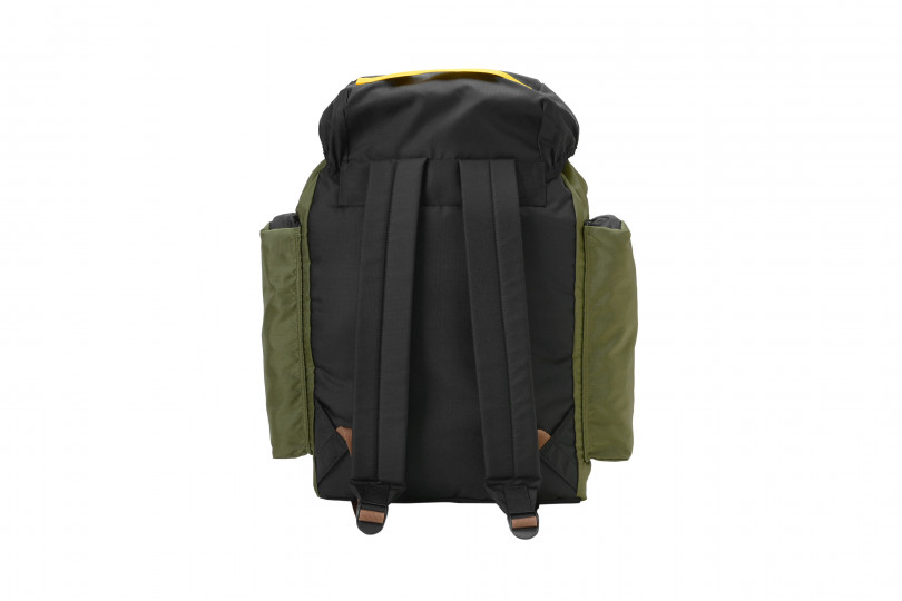 「RUCKSACK」ブラック（W45×H50×D17cm 8万1,000円）