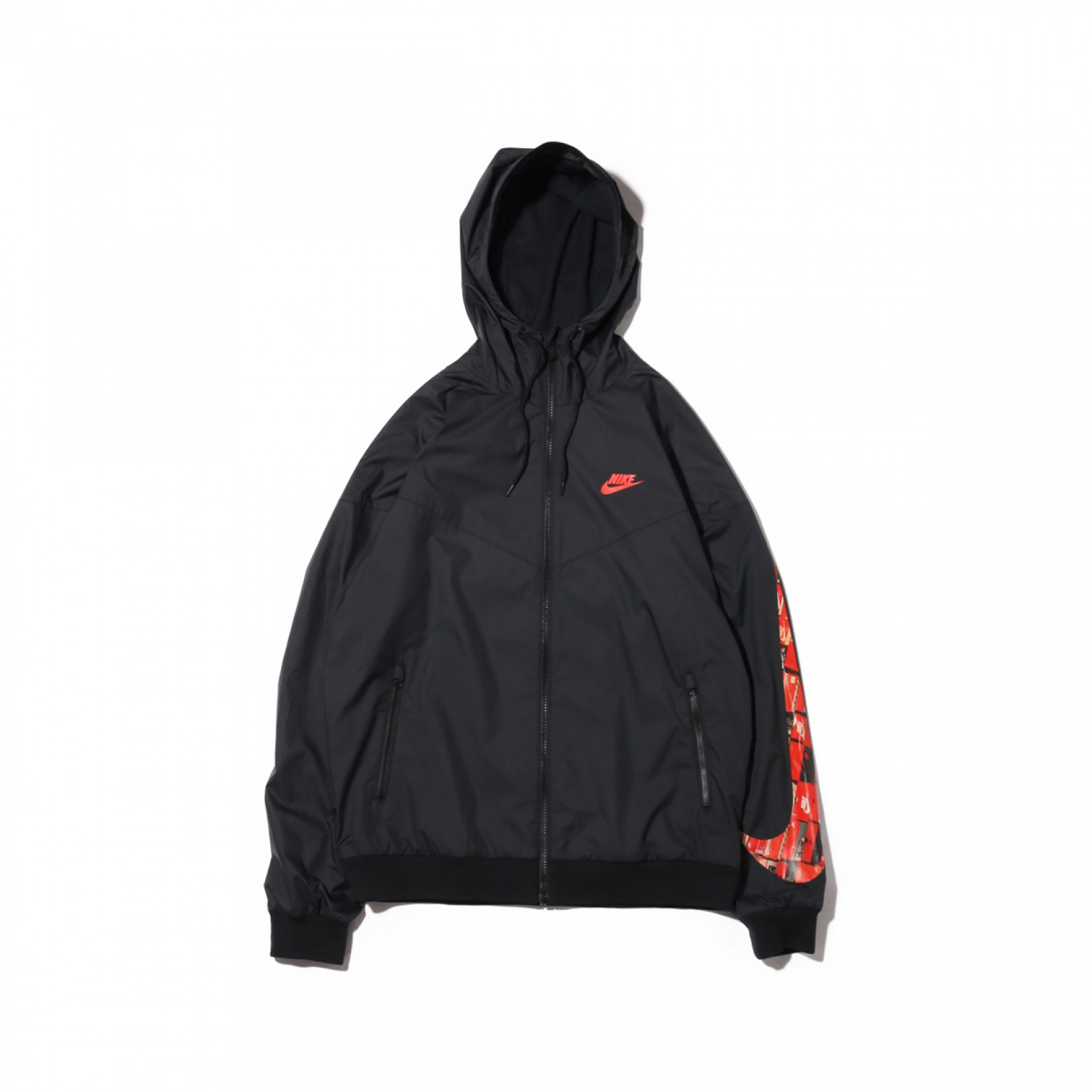 「NIKE ATMOS AIR MAX JACKET」（1万円）