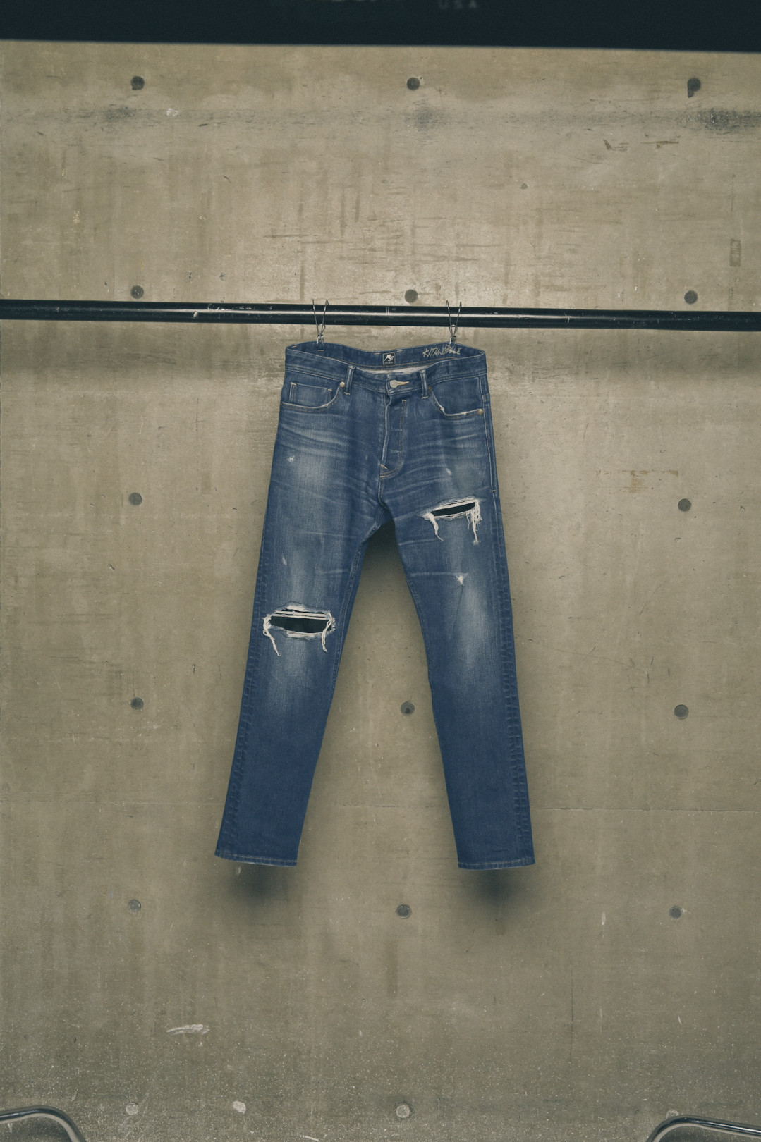 CLASH SKINNY DENIM 2万6,800円