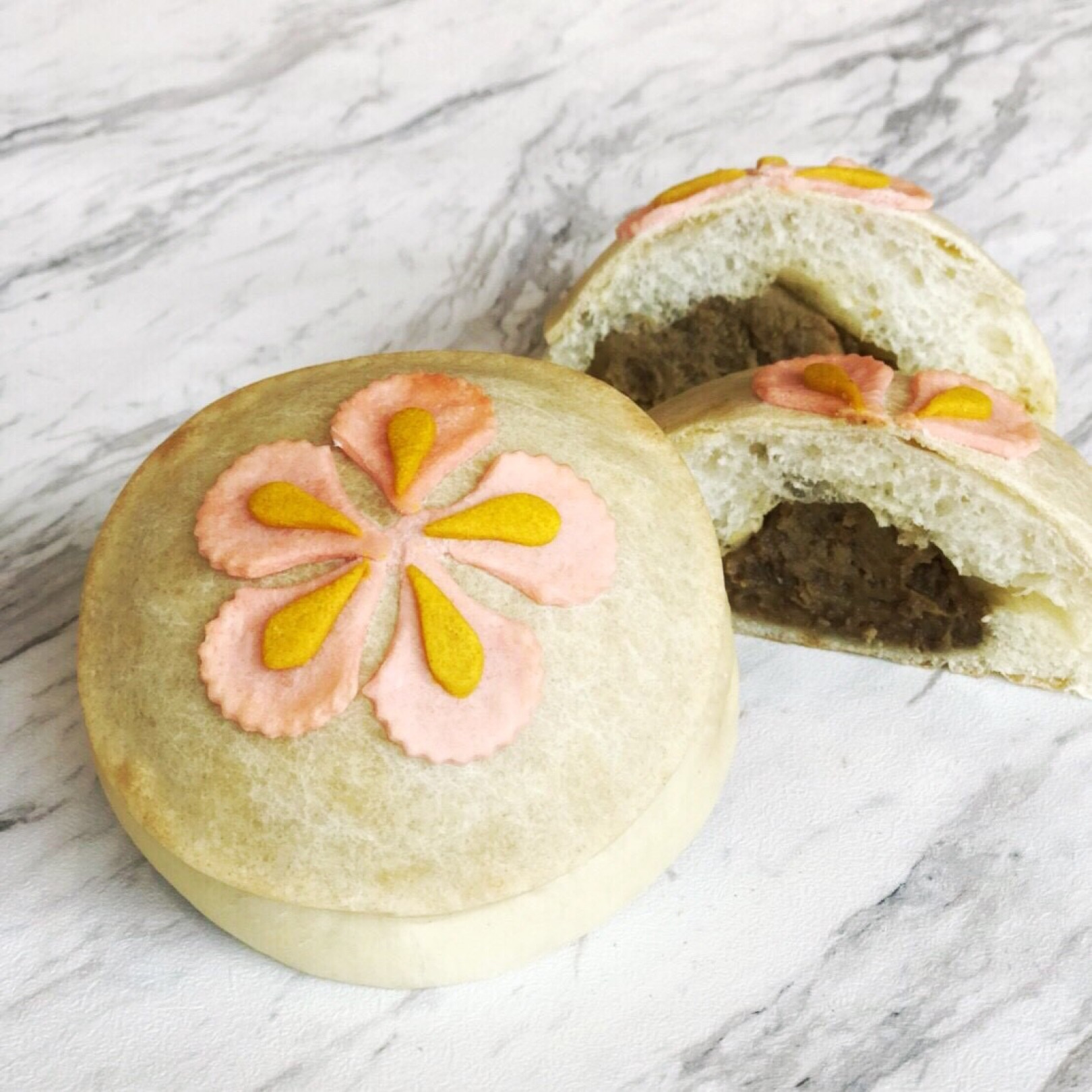 「カリーパン（Curry Bun）」（360円）