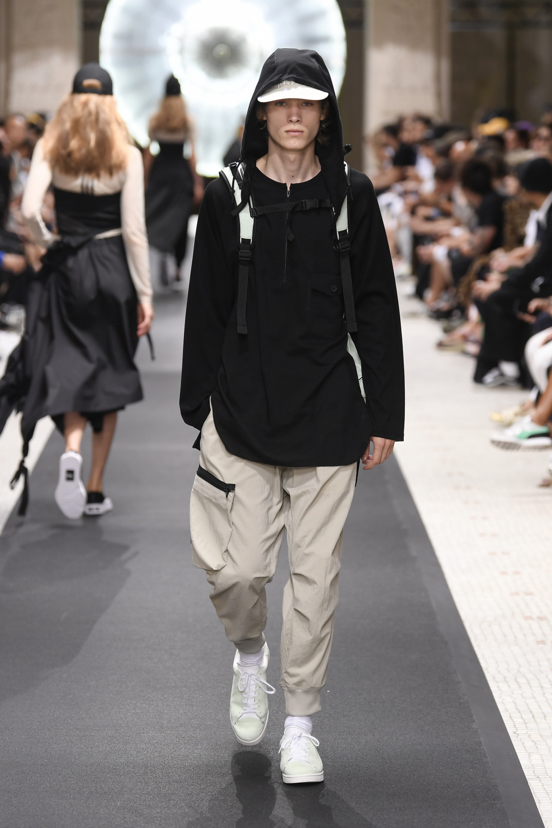 Y-3 2019年春夏コレクション