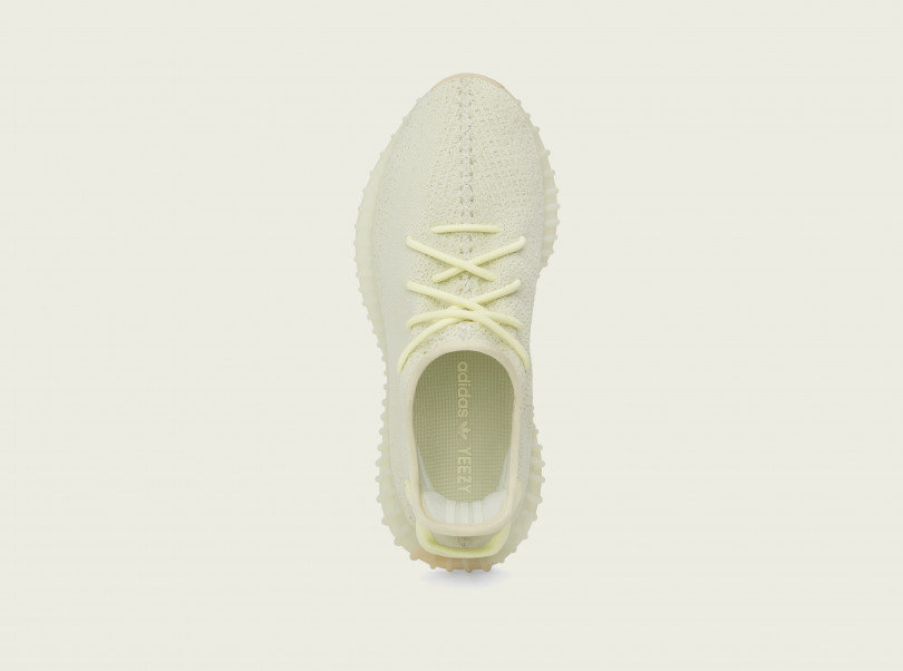 アディダスとカニエ・ウエストのコラボレートコレクションから「YEEZY BOOST 350 V2 BUTTER」登場