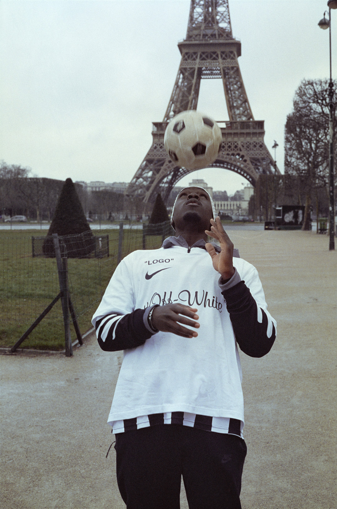 NIKE X OFF-WHITE “FOOTBALL, MON AMOUR”