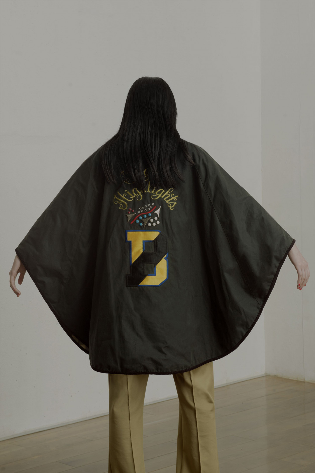 「LOCK WAX CAPE」（10万8,000円）