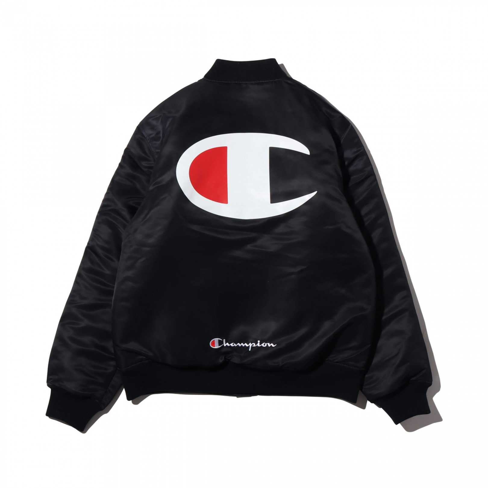 「CHAMPION x ATMOS LAB SATIN BASEBALL JACKET」（1万7,000円）