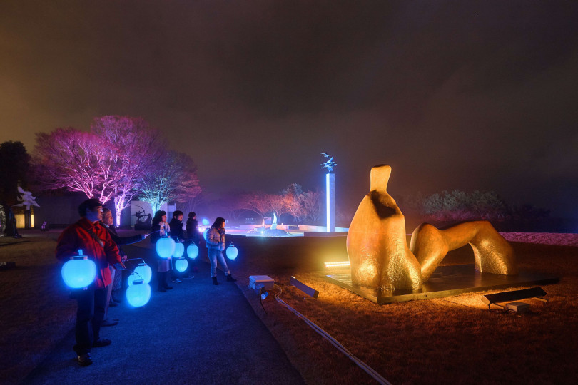 高橋匡太 《Glow with Night Garden Project in Hakone》 2017 年