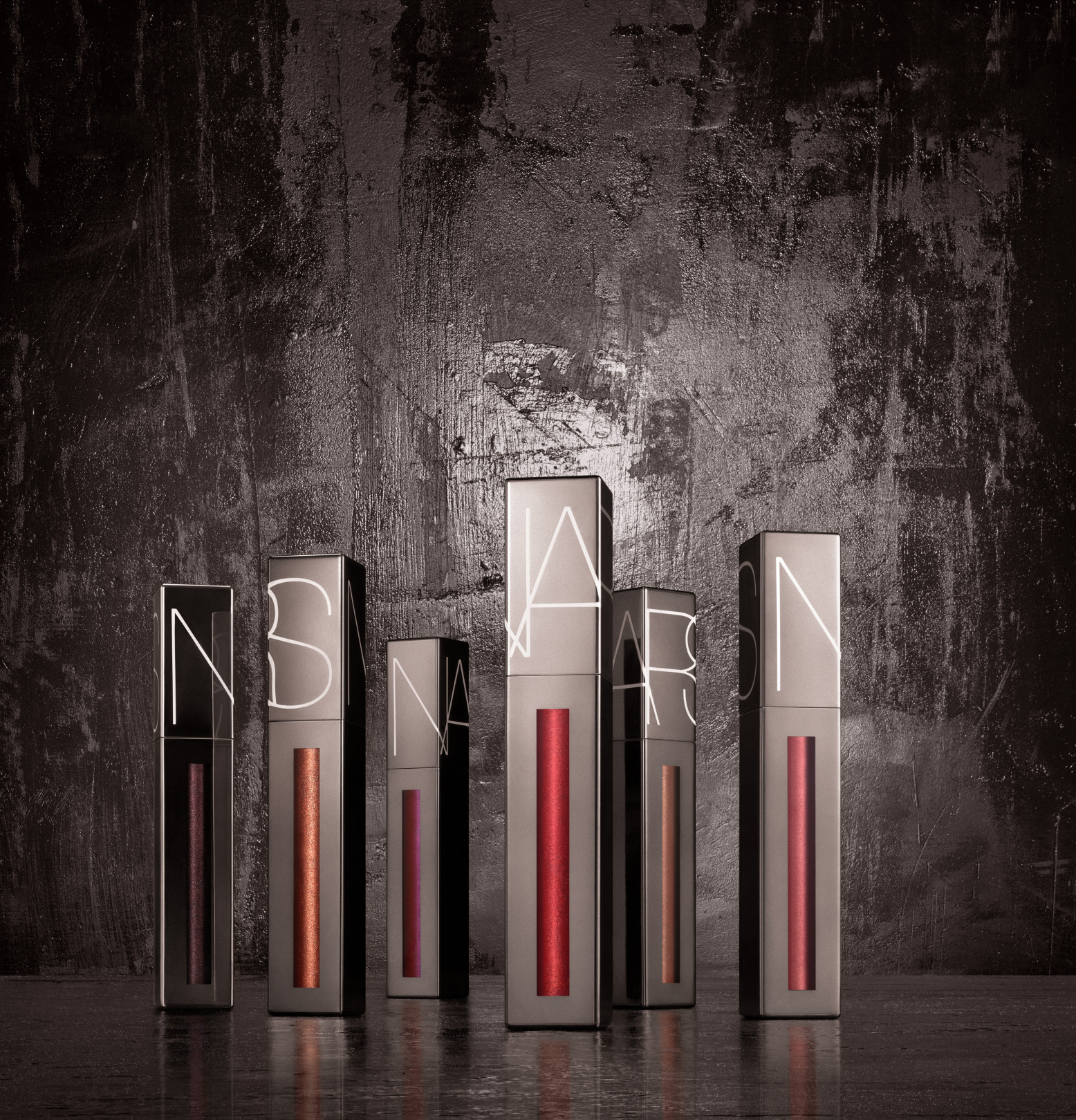 「NARS パワーマットリップラスター」（各5.5ml／3,500円）※11月2日数量限定発売／NARSカウンター、NARS Cosmetics オフィシャルサイト限定発売