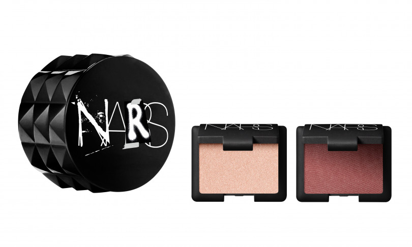 「NARS リトルフェティッシュ 8376」（ハイライティングパウダー  5220 4.2g、ブラッシュ 4031N 3.5g／2,900円）※11月22日数量限定発売