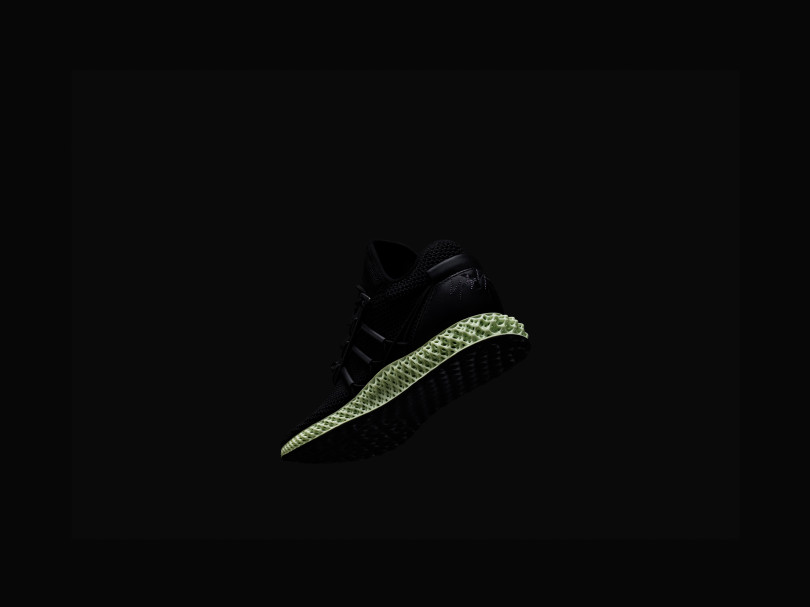 「Y-3 ランナー 4D（Y-3 RUNNER 4D）」（7万円）