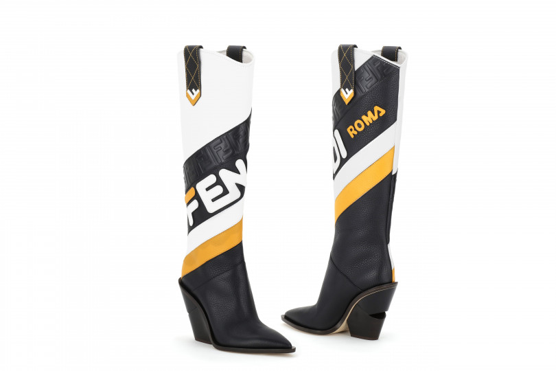 FENDI Mania Cutwalk boots