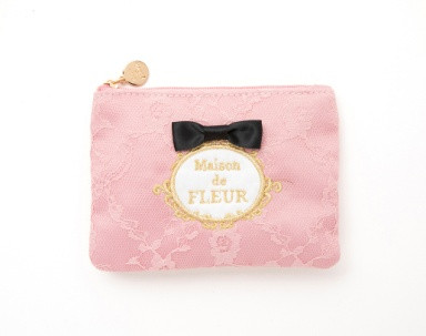 メゾン ド フルール（Maison de FLEUR）「フラワーレースティッシュケース」（税込3,229円） ※10月20日〜