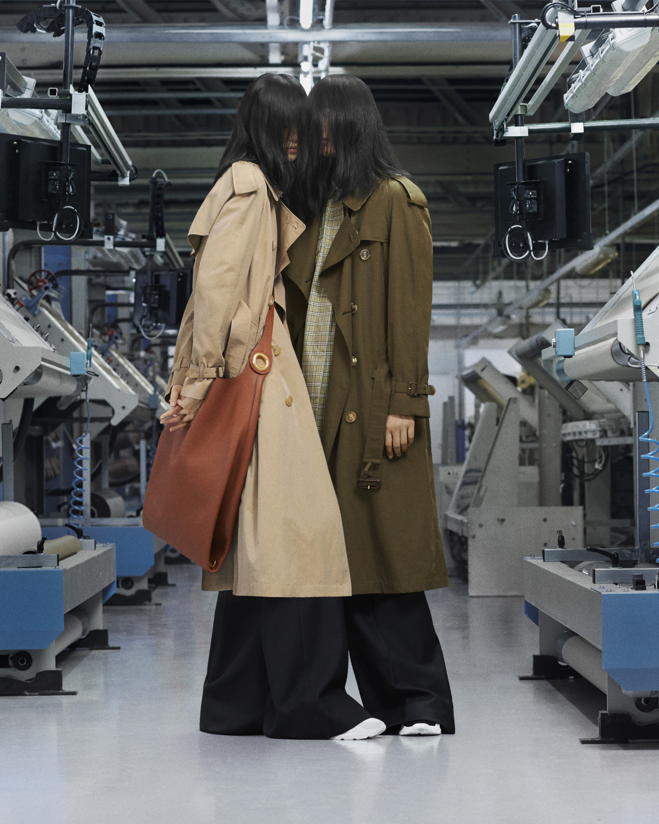 バーバリー（BURBERRY）、「ヘリテージ トレンチコート」のボタンを付け替えることできる「BURBERRY TRENCH STUDIO」開催