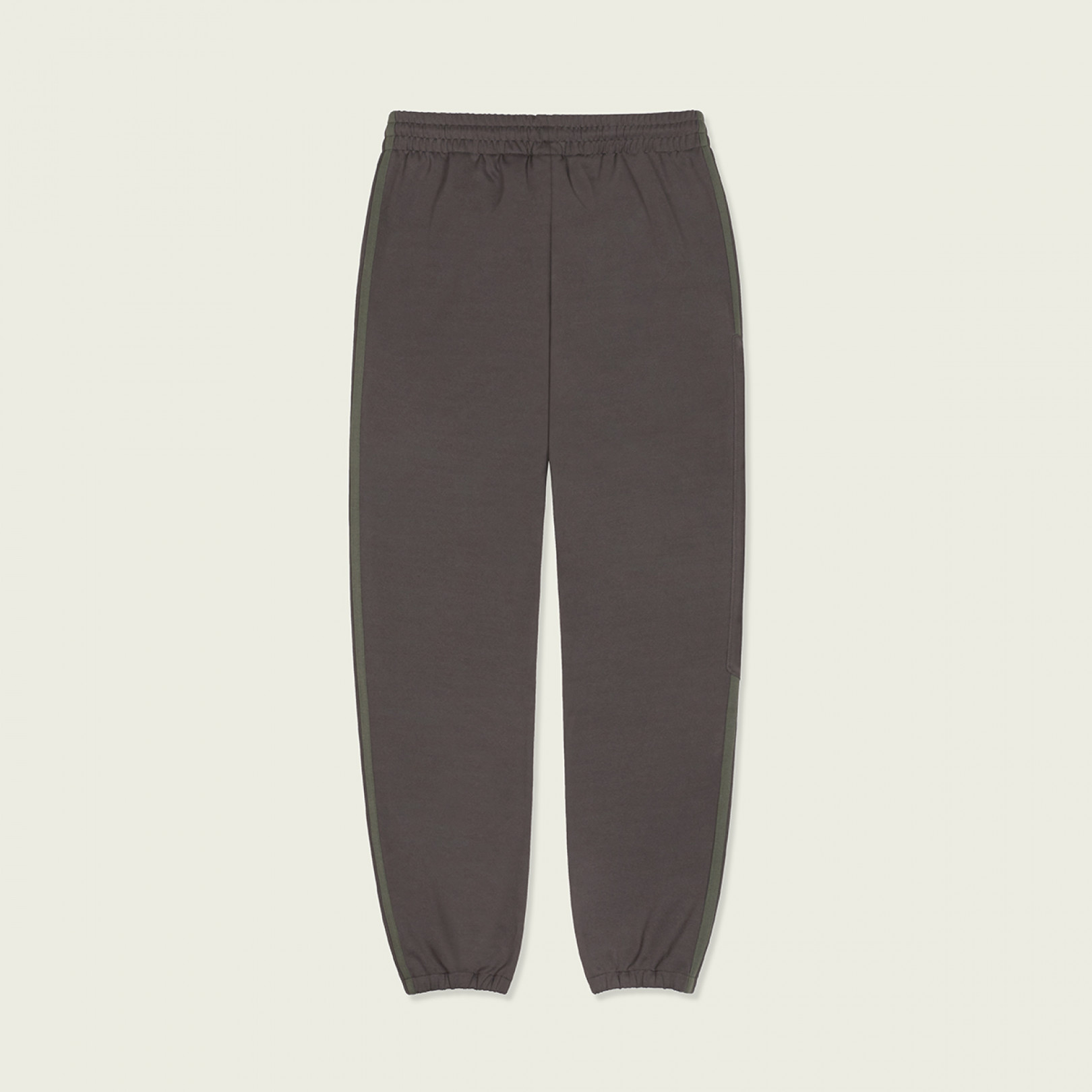 「CALABASAS TRACK PANT」（1万8,000円）