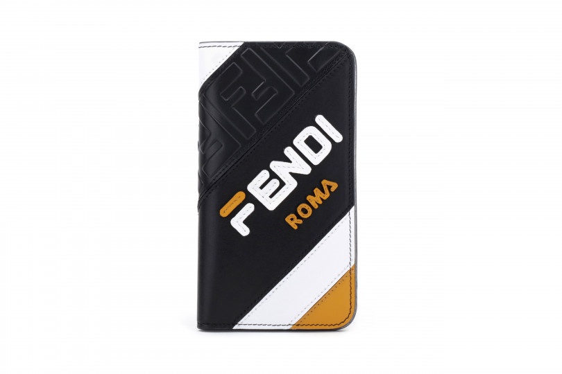 FENDI Mania iPhone cover（6万6,000円）