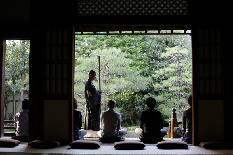 両⾜院 建仁寺⼭内