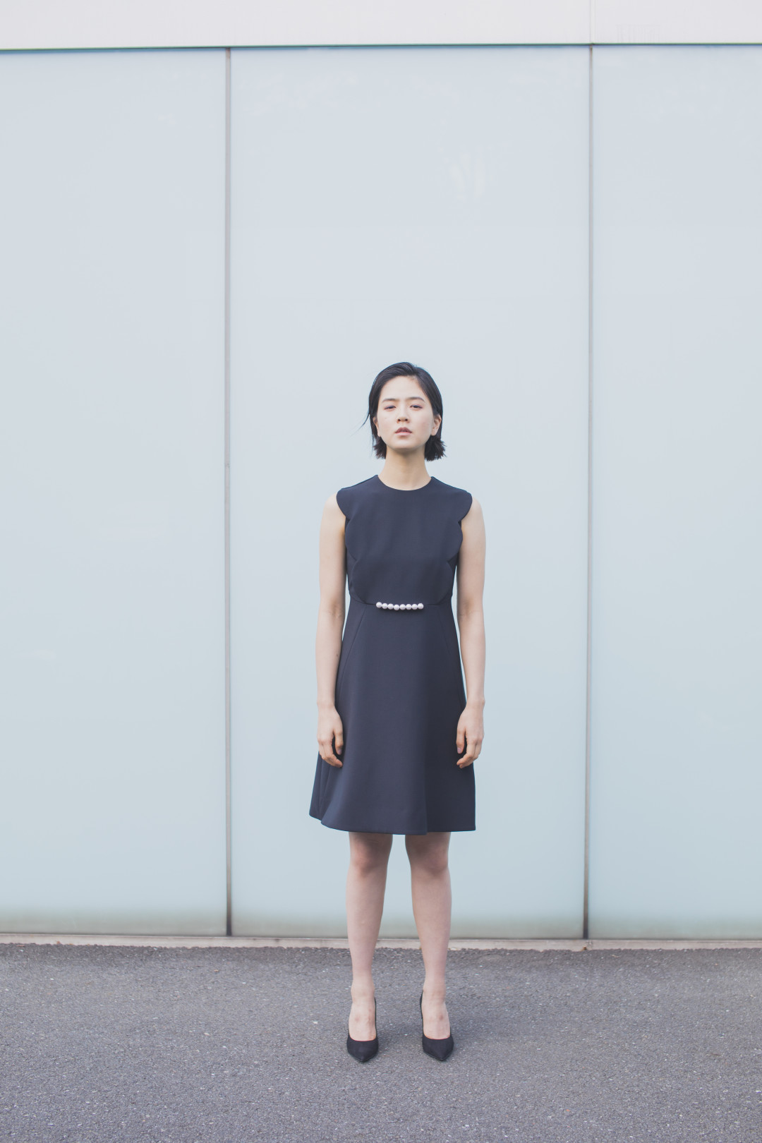 ドレス 5万8,000円（YOKO CHAN） /ニューヨークランウェイ：仙・栄、その他スタイリスト私物