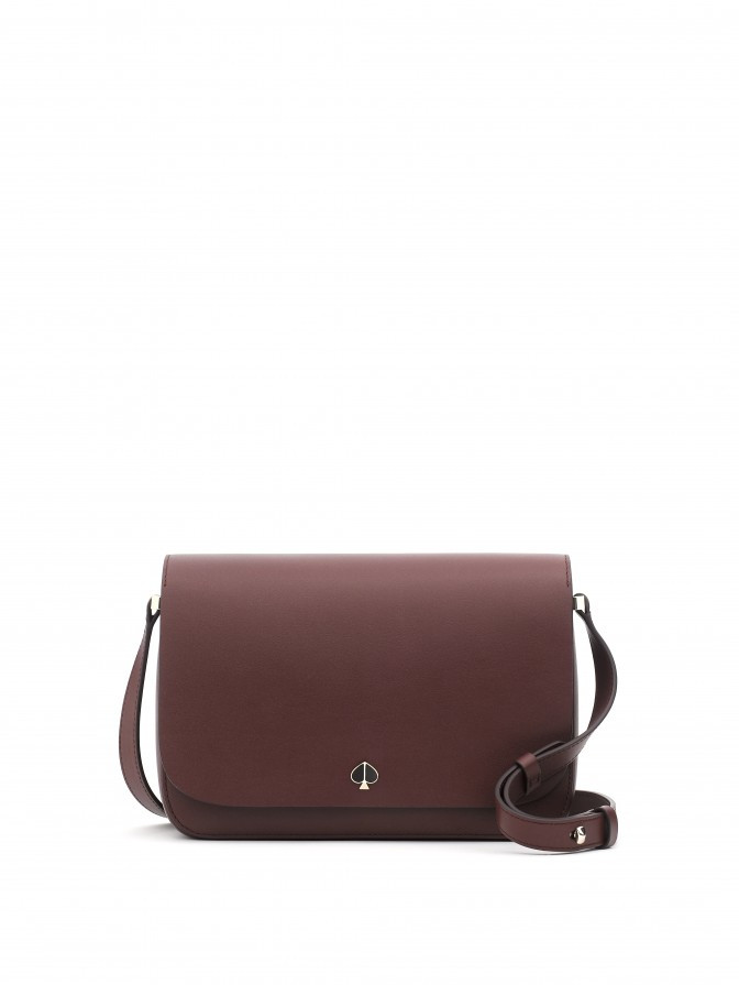 nicola twistlock medium flap shoulder in roasted fig（5万3,000円）